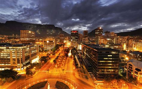  Cape Town: A City Through its Buildings - Unveiling Architectural Gems and Urban Narratives